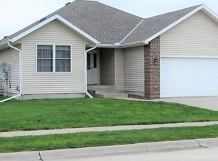4916 Tallgrass Pl, Columbus, NE 68601