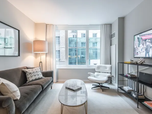 535 W 43rd St, New York, NY
