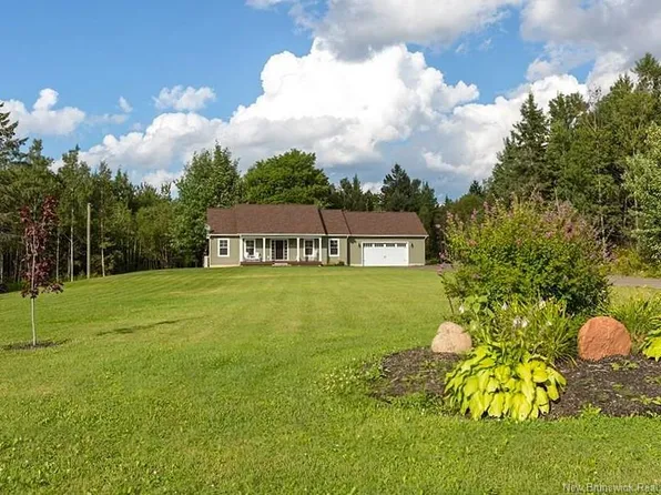 21 Bungay Rd, Moncton, NB E1G 4W5