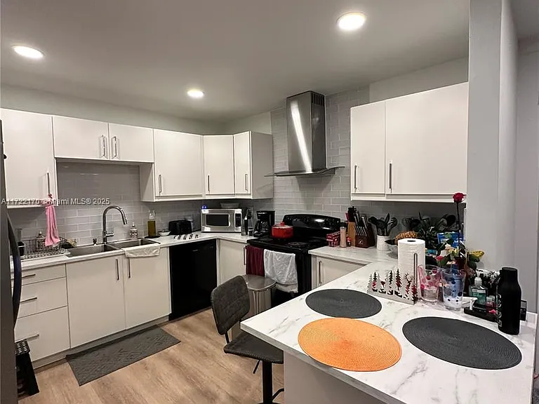 5100 SW 41st St #328 — Photo 4