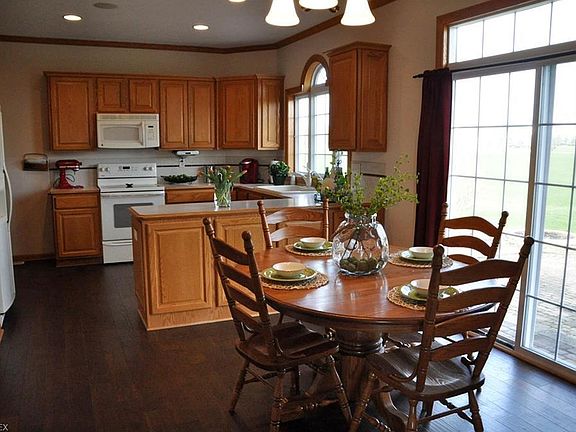 5th image of 1033 Ashford Ct