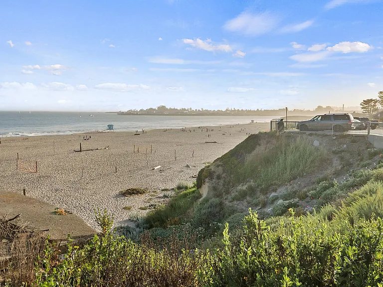 1703 E Cliff Dr #4 — Photo 36