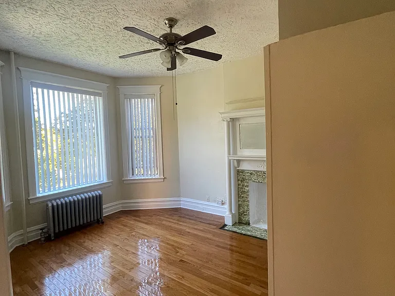 2530 N Kedzie Blvd #202 — Photo 4