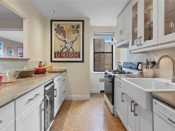 4th image of 3840 Greystone Ave APT 6S