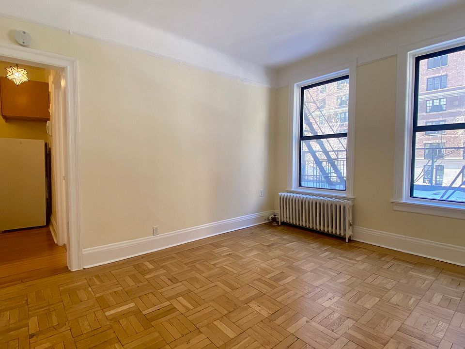 1st image of 1067 Park Ave APT 1c