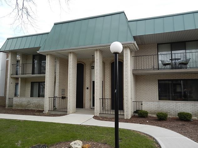 1st image of 9813 S Keeler Ave APT C