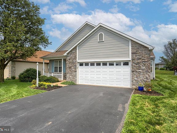 3rd image of 538 Bent Oak Dr