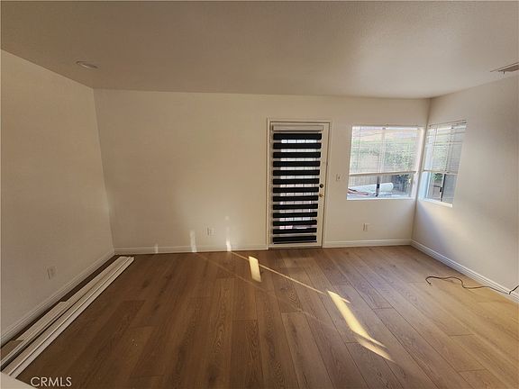 4th image of 2551 Kings View Cir