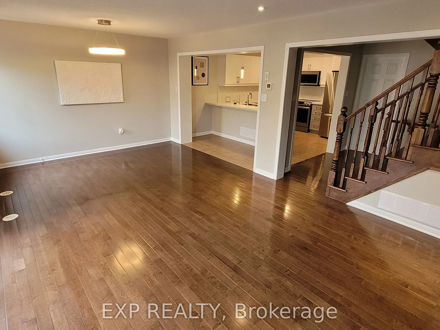 3 bed, $2,950 — Photo 2