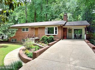 11725 Larry Rd, Fairfax, VA 22030