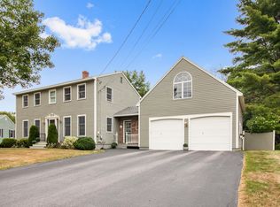 18 Crestwood Dr, Westbrook, ME 04092