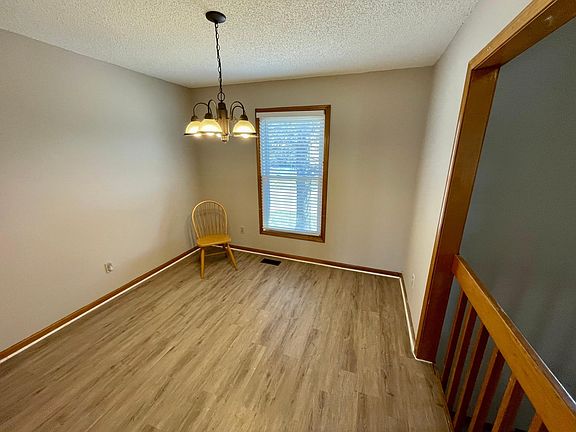 4th image of 1154 E Sleepy Hollow Dr