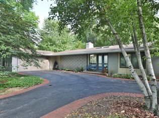 160 Croswell Rd, Columbus, OH 43214