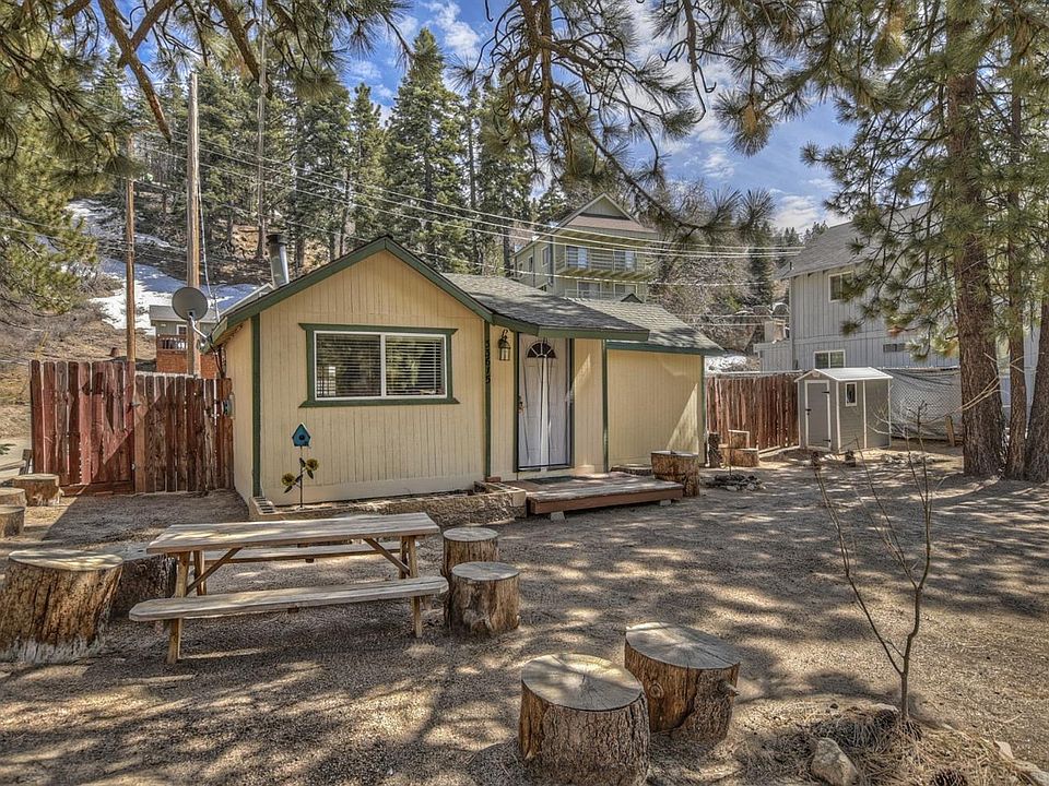 1st image of 33615 Green Valley Lake Dr