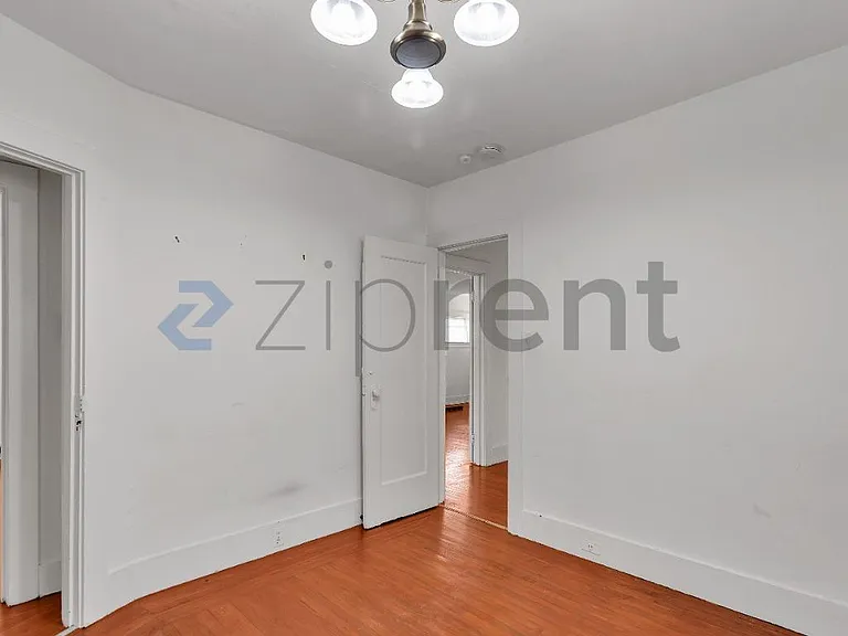 2145 Grant St — Photo 21