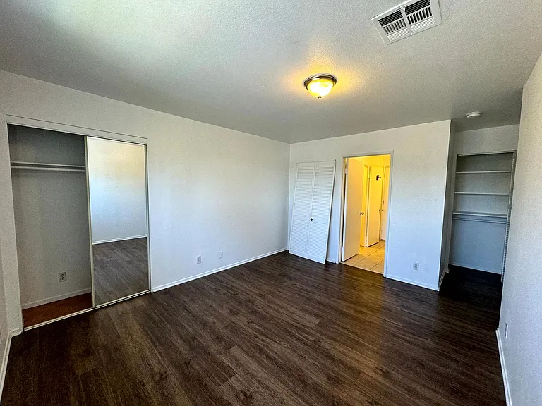 12048 Culver Blvd — Photo 22