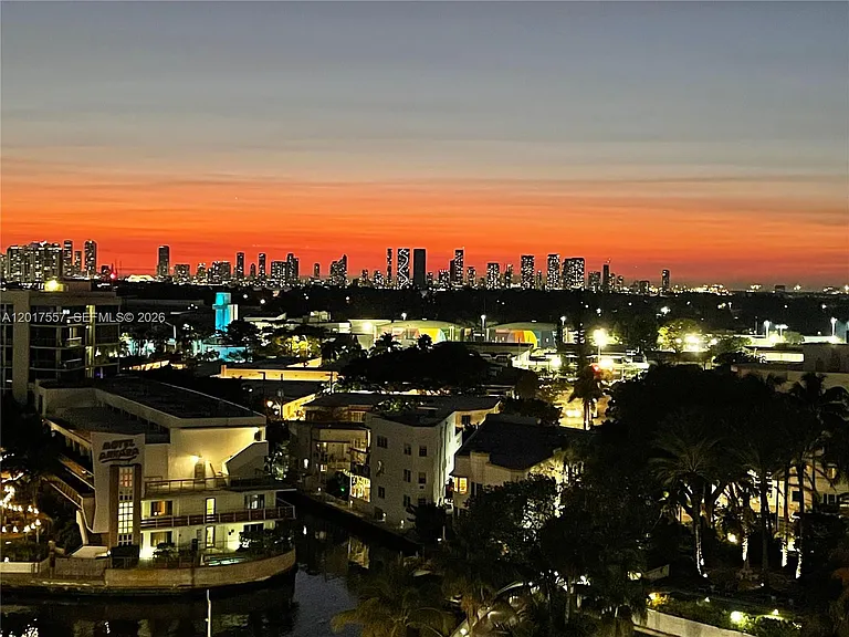 2401 Collins Ave #1107 — Photo 40