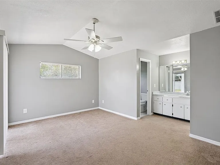 1431 Sackett Cir — Photo 10