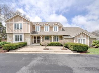 15665 Mark Dr, Brookfield, WI 53005