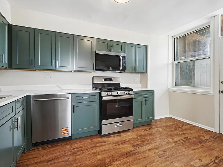 3726 W Montrose Ave #3 — Photo 8