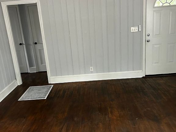 4th image of 804 Carolina Ave