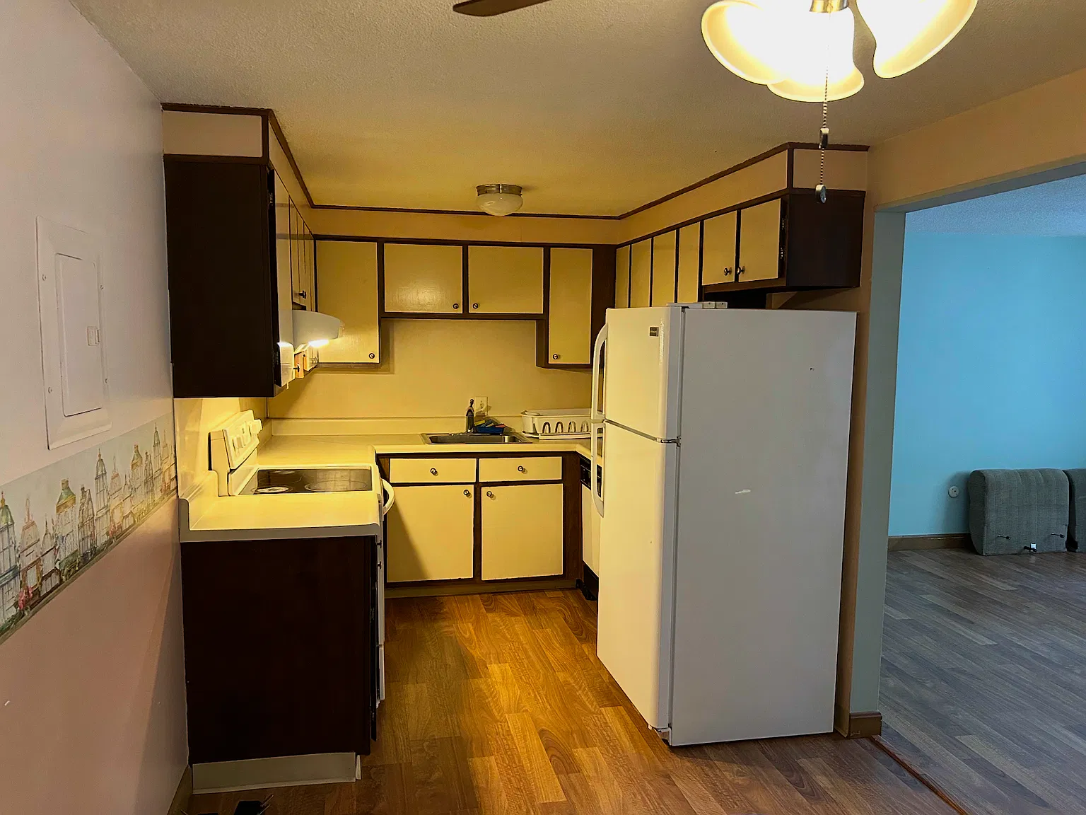 1 bed, 696 sqft, $1,975 — Photo 4