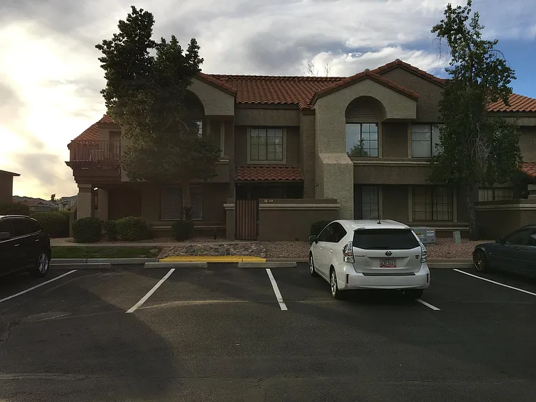 1905 E University Dr #P-136 — Photo 4