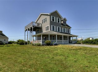 3 Pilgrim Ave, Narragansett, RI 02882