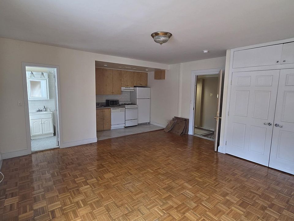 1st image of 202 Riverside Dr APT 7