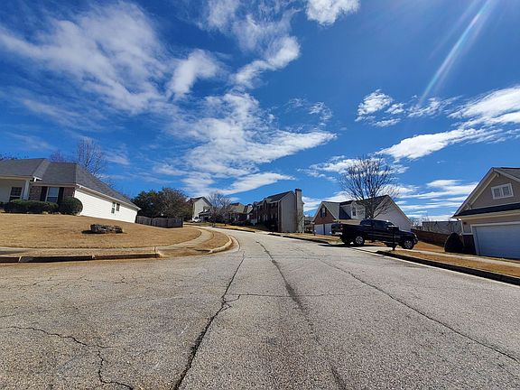 4th image of 366 Vista Creek Dr