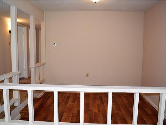 5th image of 1412 Glenwood Ln