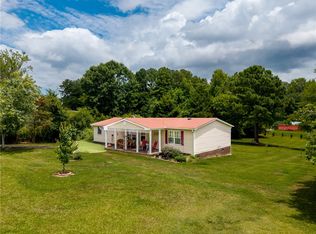 164 Peachtree Ln, Seneca, SC 29678