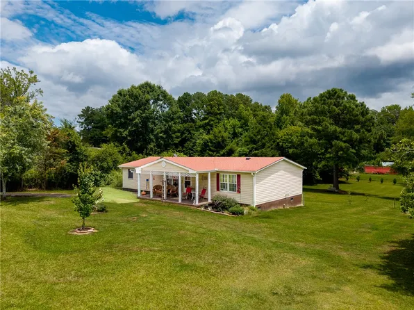 164 Peachtree Ln, Seneca, SC 29678
