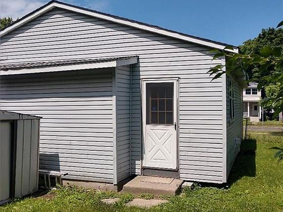 4th image of 616 Court St