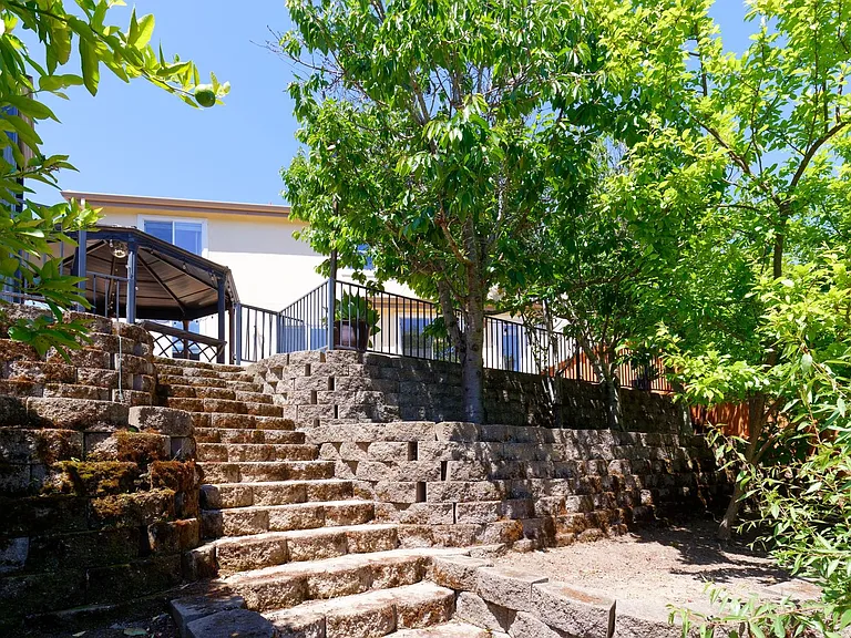 1012 Trailside Dr — Photo 36