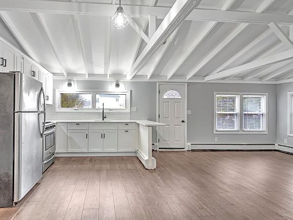2nd image of 1001 Beach Blvd