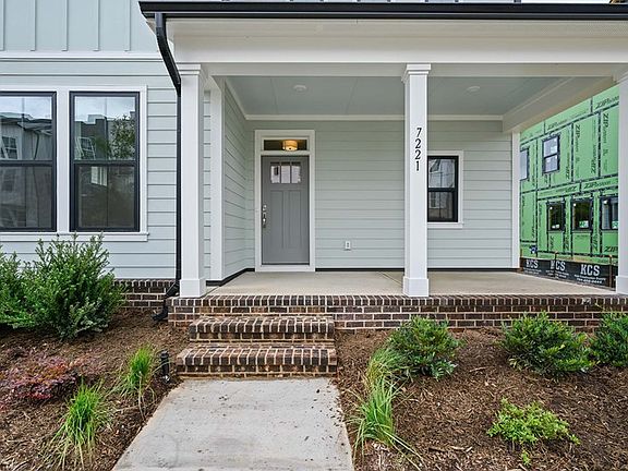 The Warrington - Entrance