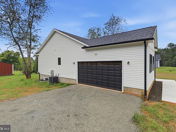 5th image of 15469 Norman Rd