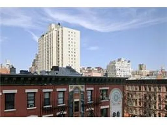 Rented by Douglas Elliman | media 19