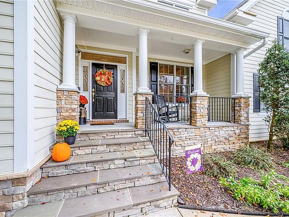 Front Entry Way