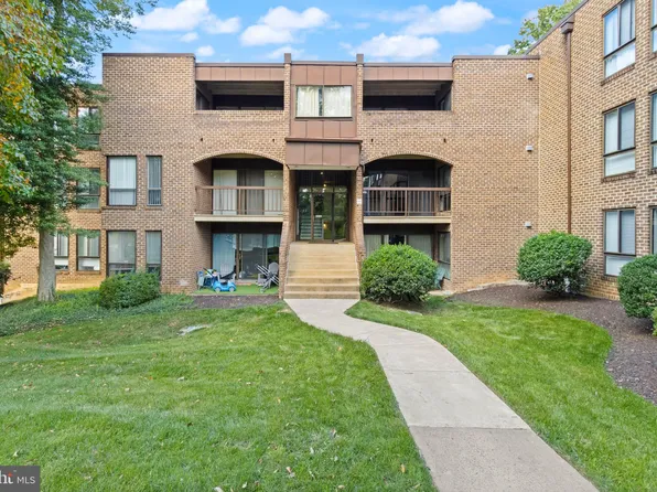11240 Chestnut Grove Sq APT 358, Reston, VA 20190