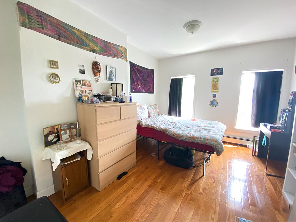 1st image of 1352 Herkimer St #3RR