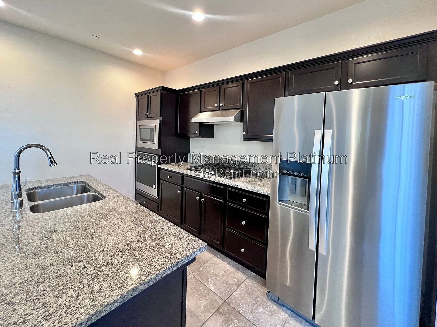 3 bed, 2.5 bath, 1392 sqft, $2,250 — Photo 2