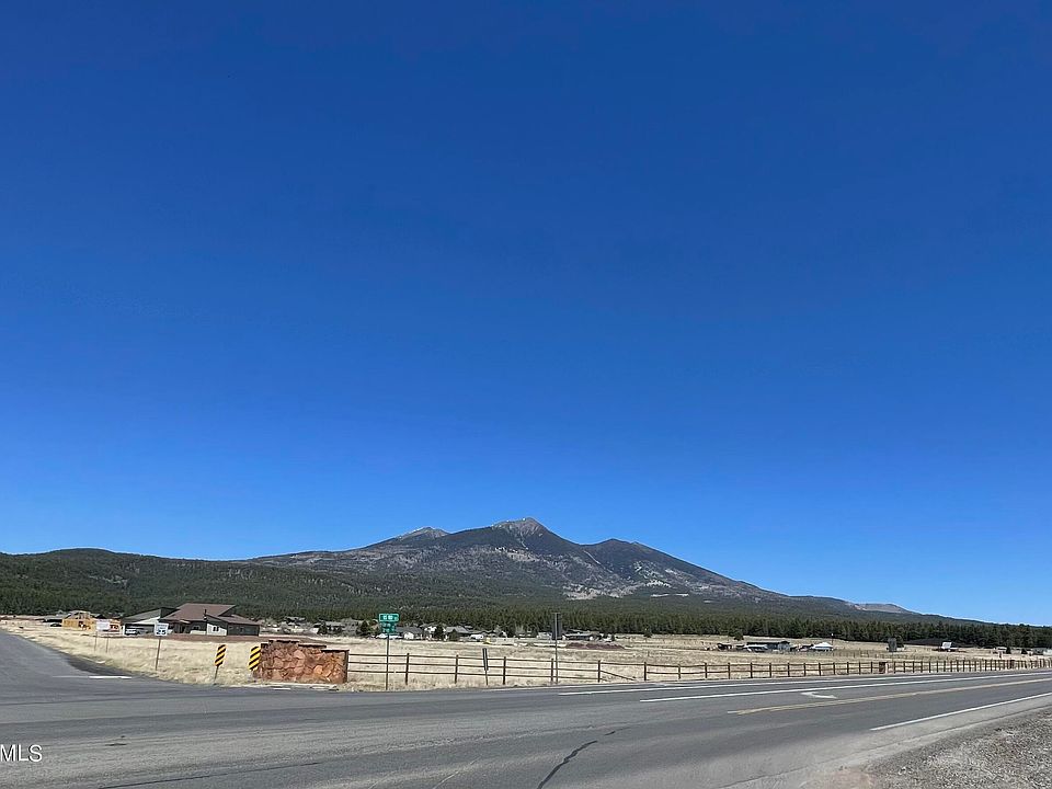 2nd image of 8033 N Harmony Ln