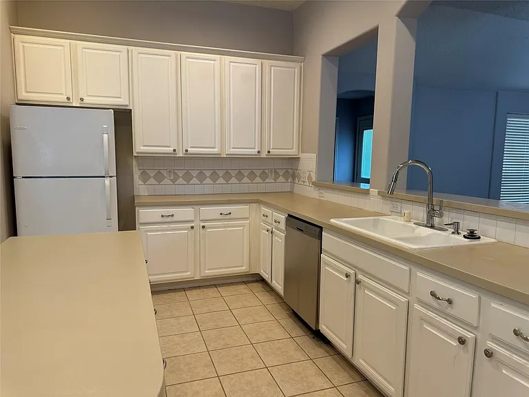 2711 Kimbleton Ct — Photo 9