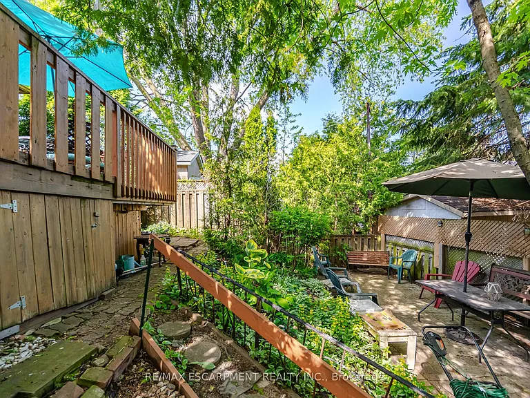 1926 Reiss Ct — Photo 44