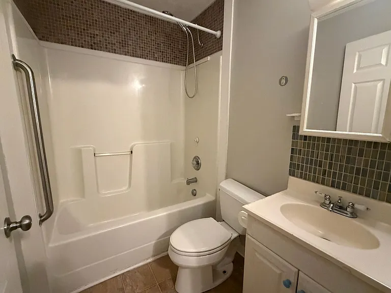 717 Eve St — Photo 17