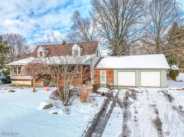 1305 Culbertson Dr, Barberton, OH 44203