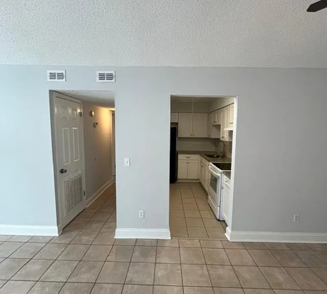 4719 San Jose Manor Dr W #1 — Photo 10