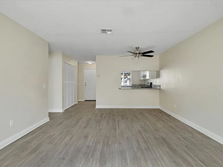 Concord Villas Patio Homes - Riverside, CA — Photo 22